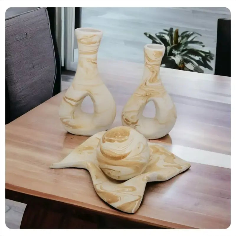 Conjunto com 2 Vasos Decorativos + Bandeja com Esfera – Charme e Estilo para seu Ambiente