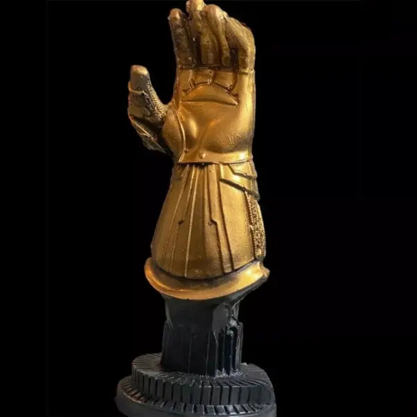 Estatueta Manopla do Infinito Thanos Vingadores