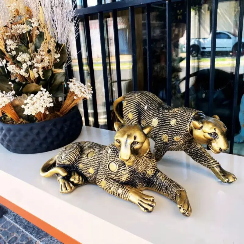 Estatueta Casal Leopardo Dourado Envelhecido