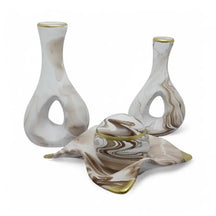 Conjunto com 2 Vasos Decorativos + Bandeja com Esfera – Charme e Estilo para seu Ambiente